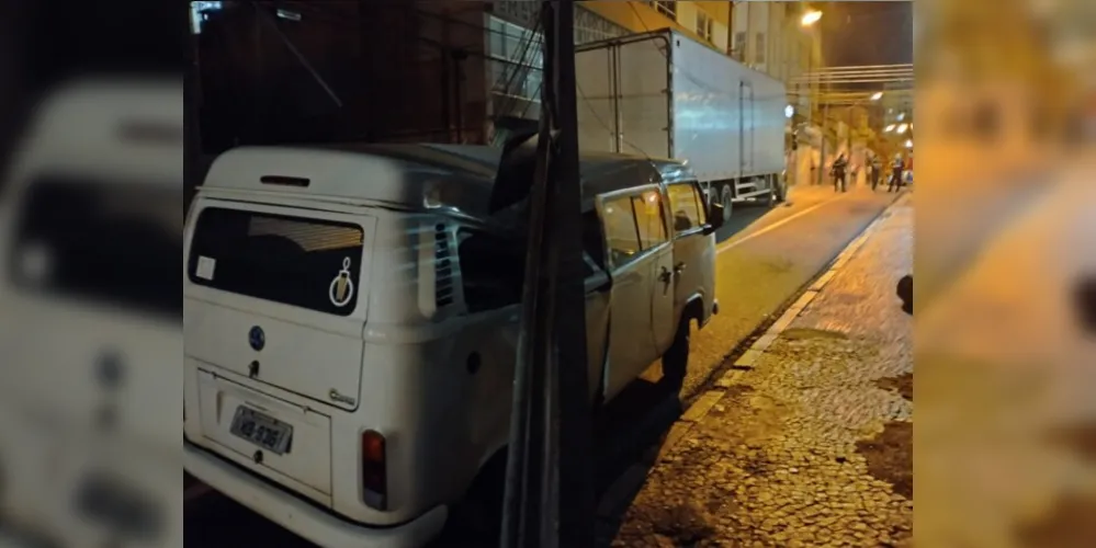 Situação aconteceu na rua Doutor Colares; Automóvel se encontrava vazio