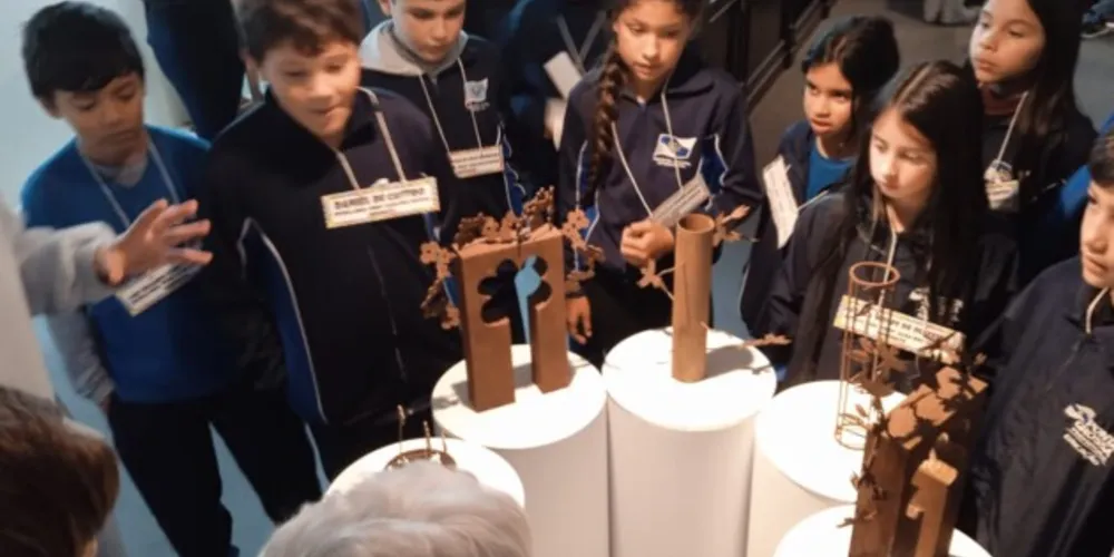 A exposição possibilitou aos estudantes conhecer os mais variados aspectos da formção e da história de Ponta Grossa