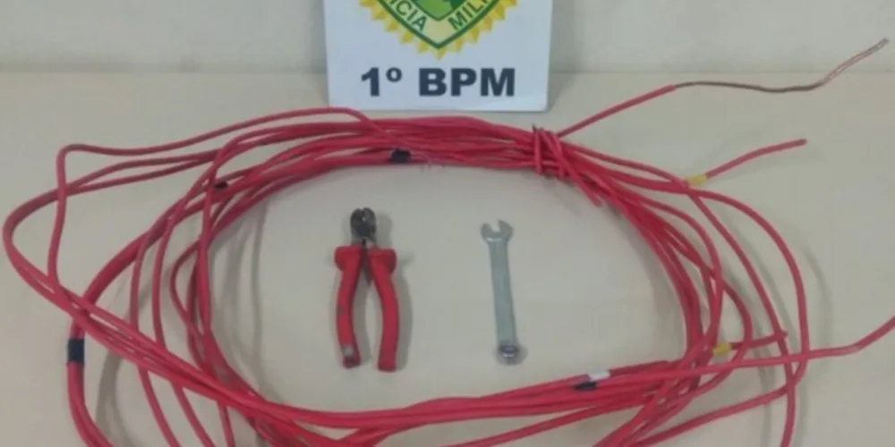 Fios de cobre foram furtados de residência