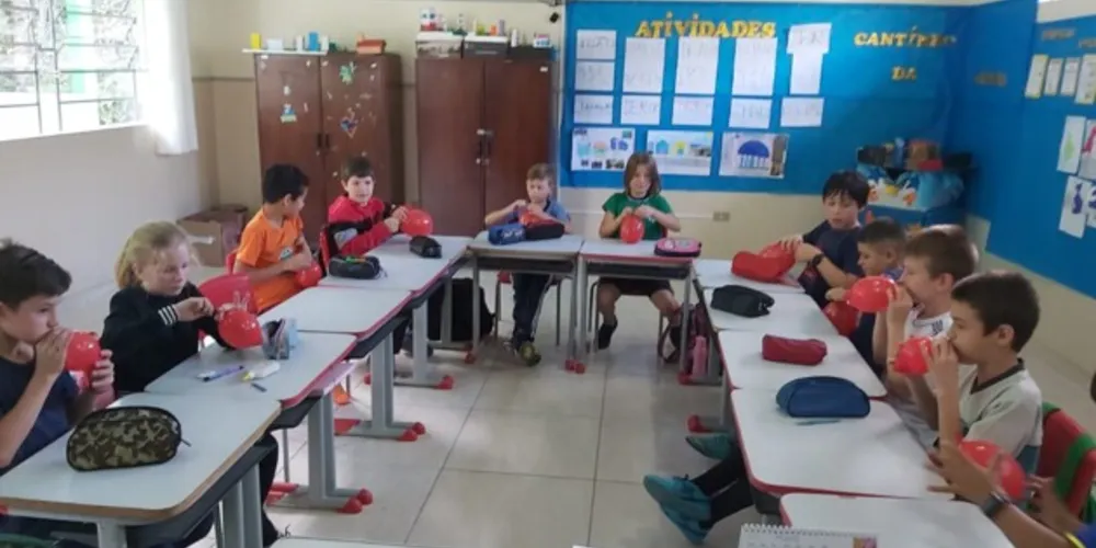 A dinâmica teve o intuito de desenvolver nos alunos o respeito às diferenças e o conceito de igualdade