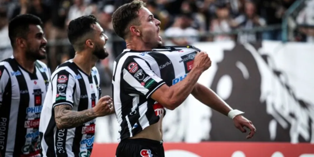 Dudu Scheit (foto) deve voltar ao time titular