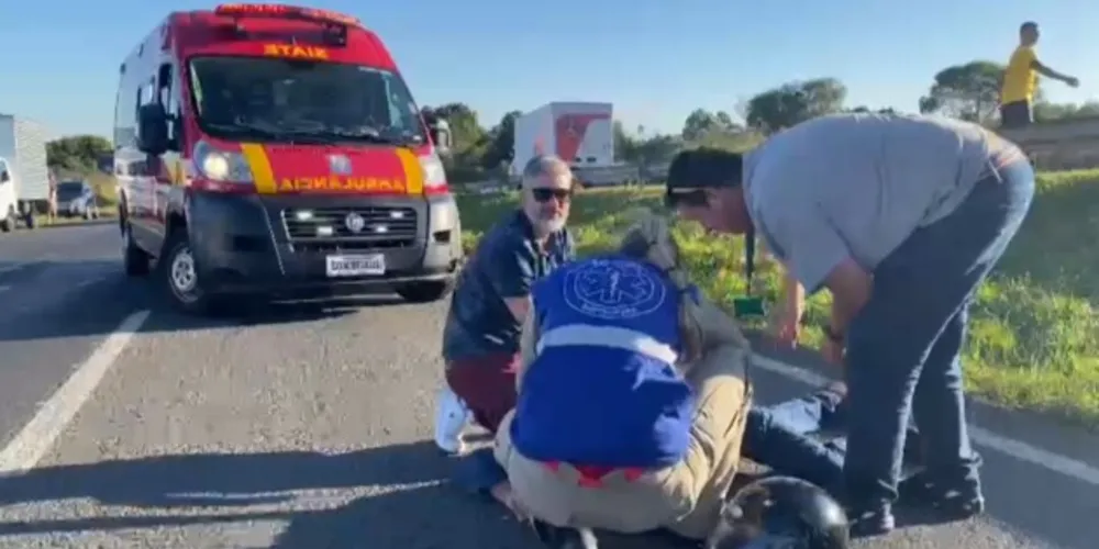 Uma equipe do Corpo de Bombeiros (Siate) de Ponta Grossa se deslocou para prestar atendimento