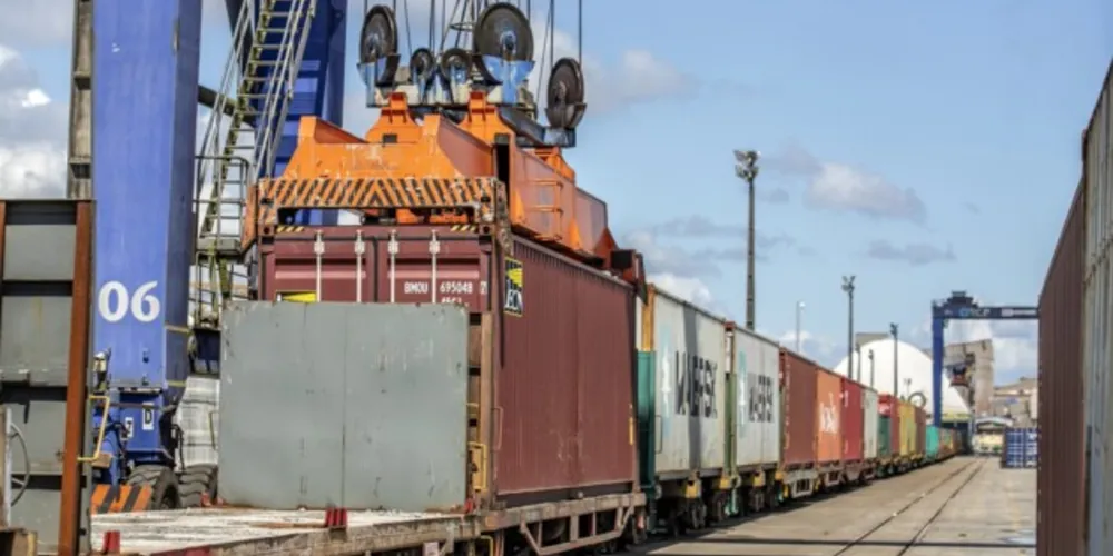 Neste ano, no mesmo mês, das 6.125.887 toneladas, 1.195.747 usaram os trilhos