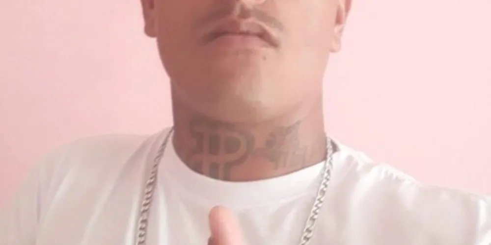 Ele foi socorrido pelo Corpo de Bombeiros (Siate) e pelo Samu, e está internado em estado grave no Hospital Regional