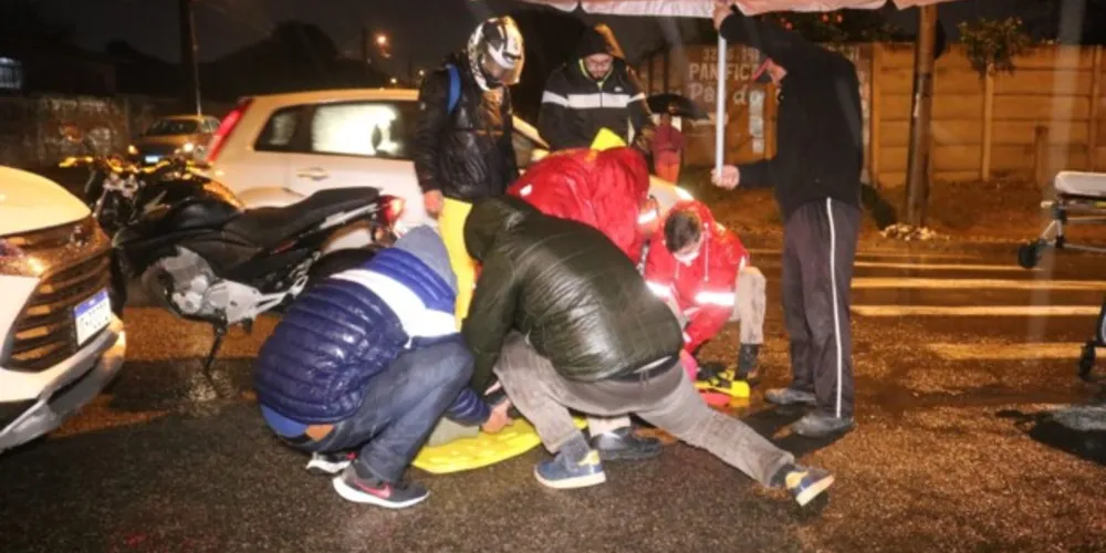 Equipes do Corpo de Bombeiros (Siate) prestaram atendimento ao caso