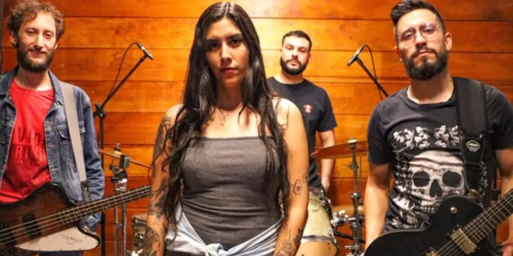 No repertório sucessos que marcaram a carreira da paulistana de 75 anos que morreu em maio deste ano