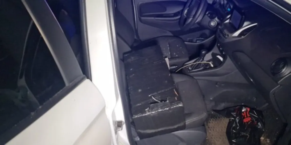 Drogas foram encontradas dentro de um Ford Ka