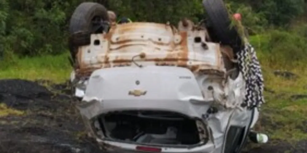 Capotamento foi próximo da praça de pedágio desativada