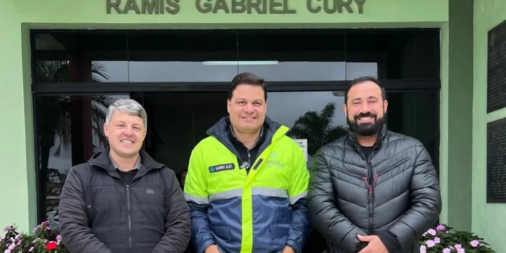 Prefeito Henrique Carneiro e o vice Wagner Zadra receberam a visita 
do secretário estadual de Infraestrutura e Logística, Sandro Alex