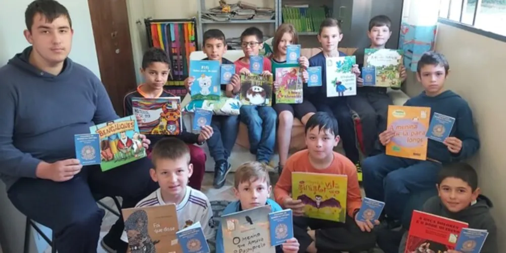 A iniciativa tem como objetivo formar leitores e escitores assíduos, com forte arcabouço teórico e referências criativas consistentes