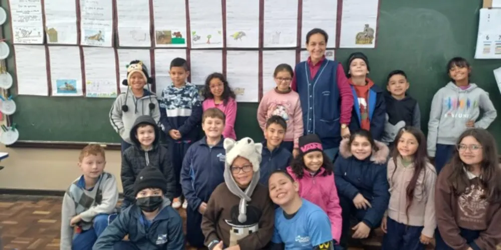 Cada aluno realizou uma pesquisa individual e posteriormente apresentou para turma os resultados