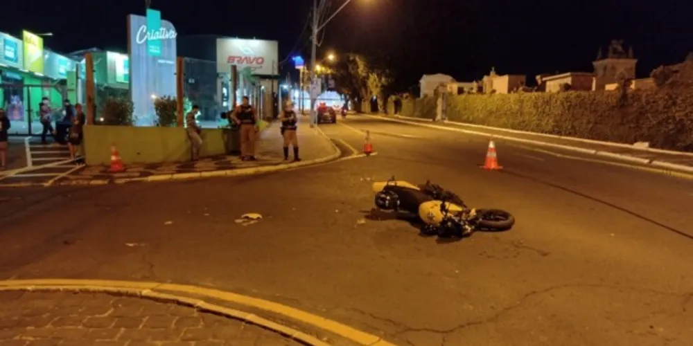 Colisão foi próxima do Cemitério Municipal São José