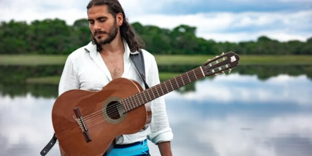 O artista já recebeu diversos prêmios e indicações, nas categorias de melhor compositor, melhor arranjador, melhor canção e melhor instrumentista, além de destaque da música regional