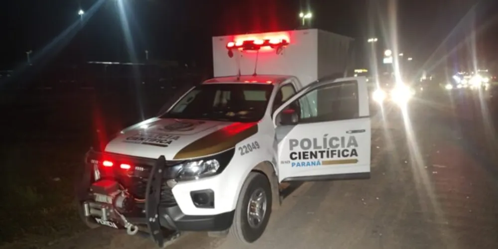 Equipes do Samu foram acionadas até o local e constataram o óbito. O Instituto Médico Legal (IML) também se deslocou para recolher o corpo