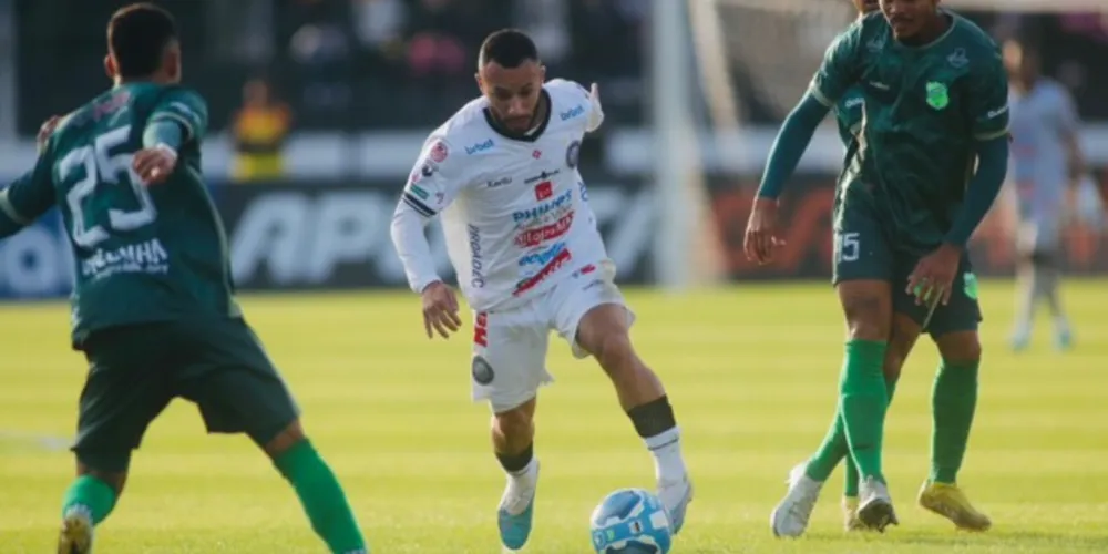 Jogo foi bastante disputado, mas o Operário se sobressaiu no segundo tempo e venceu a partida