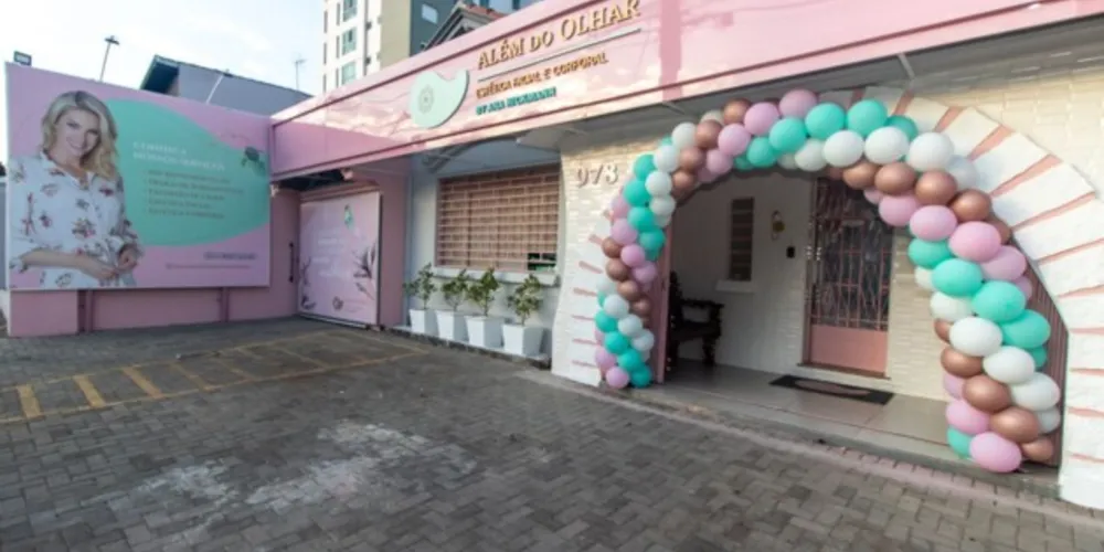 Clínica fica na rua Coronel Francisco Ribas, nº 978