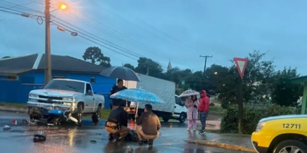 Acidente grave aconteceu na Vila Borato, no final da tarde desta terça-feira (13)