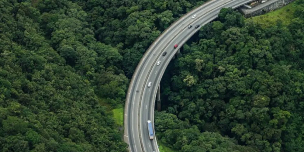 Ao todo, o programa de concessões foi dividido em seis lotes e conta com 3,3 mil quilômetros de rodovias federais e estaduais