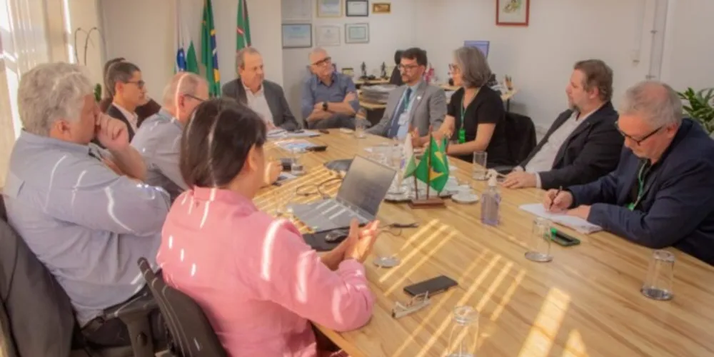 Universidades Estaduais têm encontro com Secretário Aldo Bona