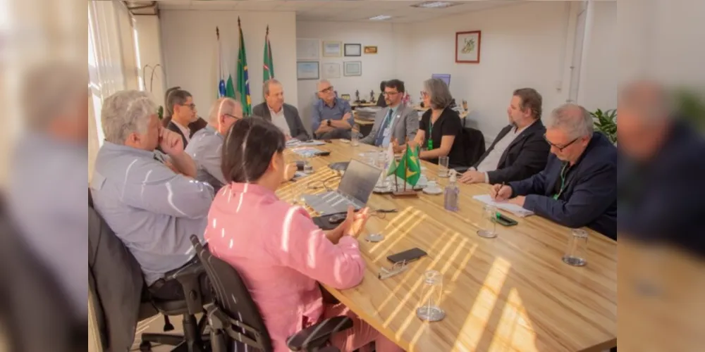 Universidades Estaduais têm encontro com Secretário Aldo Bona