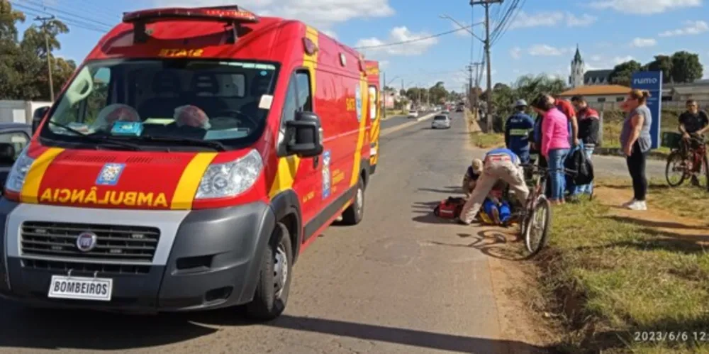 Acidente na Carlos Cavalcanti deixou estudante ferido