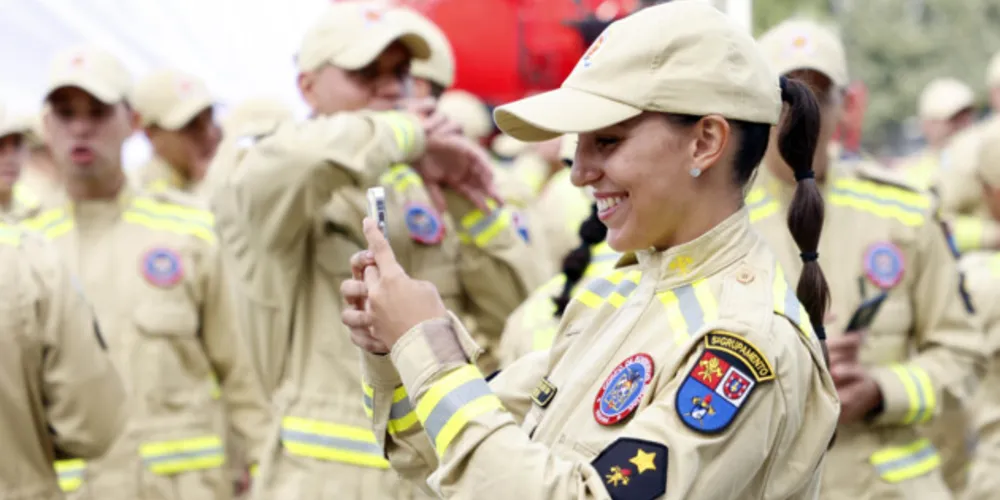 A remuneração inicial é de R$ 3.776,22, referente ao cargo de Cadete Bombeiro Militar