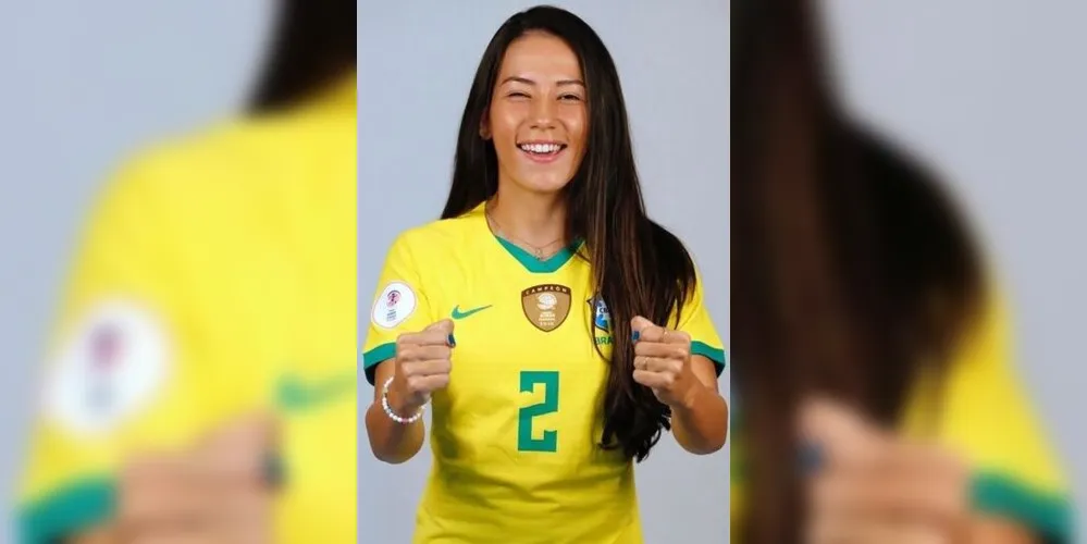 Lateral direita Bruninha, 21 anos, é uma das novidades da seleção