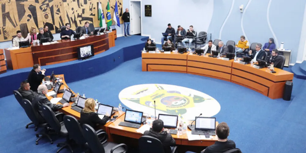 Todos os servidores foram liberados, considerando a impossibilidade de continuação dos trabalhos.
