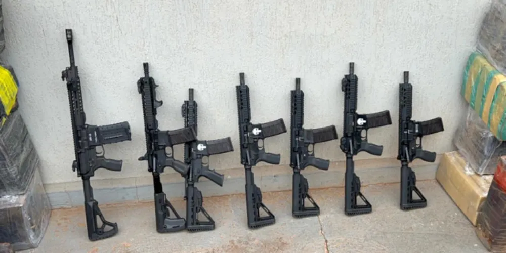 Ação conjunta resulta na apreensão de mais de 80 armas e duas toneladas de drogas