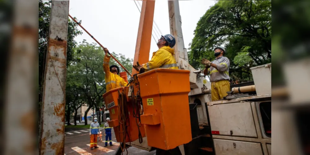 Equipes da Copel estão empenhadas para reverter os danos do ciclone