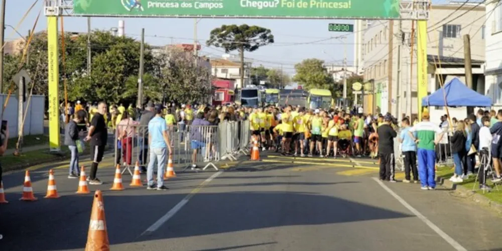 A Corrida e Caminhada começará às 8h, com saída da garagem da EPC