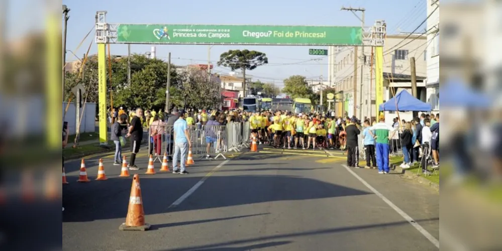 A Corrida e Caminhada começará às 8h, com saída da garagem da EPC