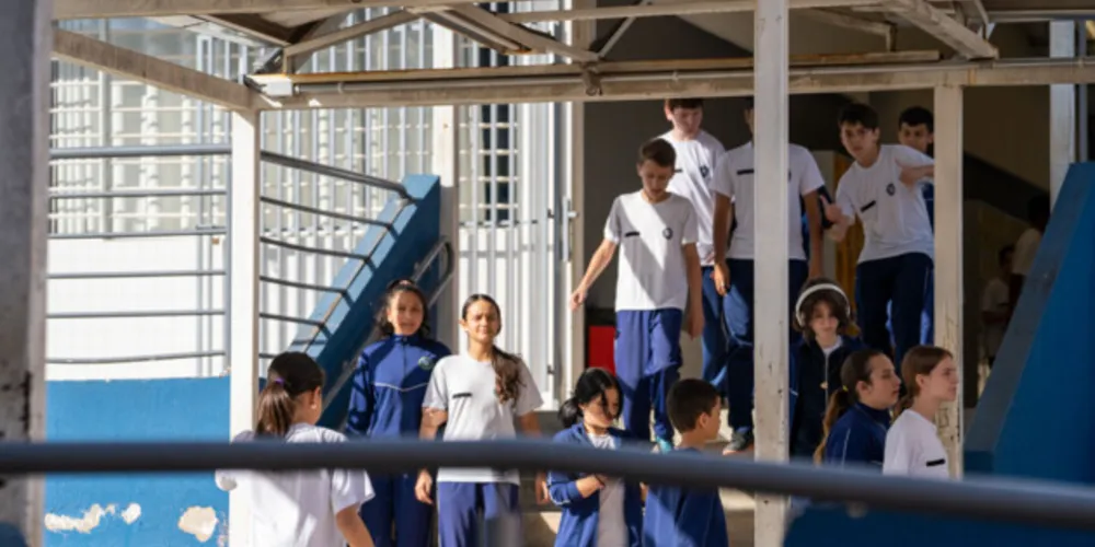 O segundo semestre das aulas, com a retomada do segundo trimestre letivo, começa na segunda-feira, 24 de julho