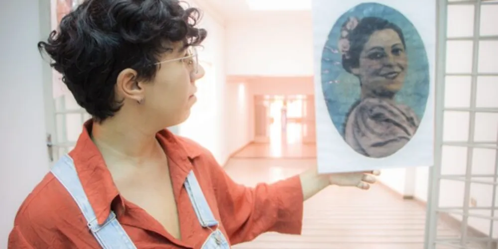 A exposição é composta por imagens de mulheres que moram em Ponta Grossa e se destacaram por feitos históricos