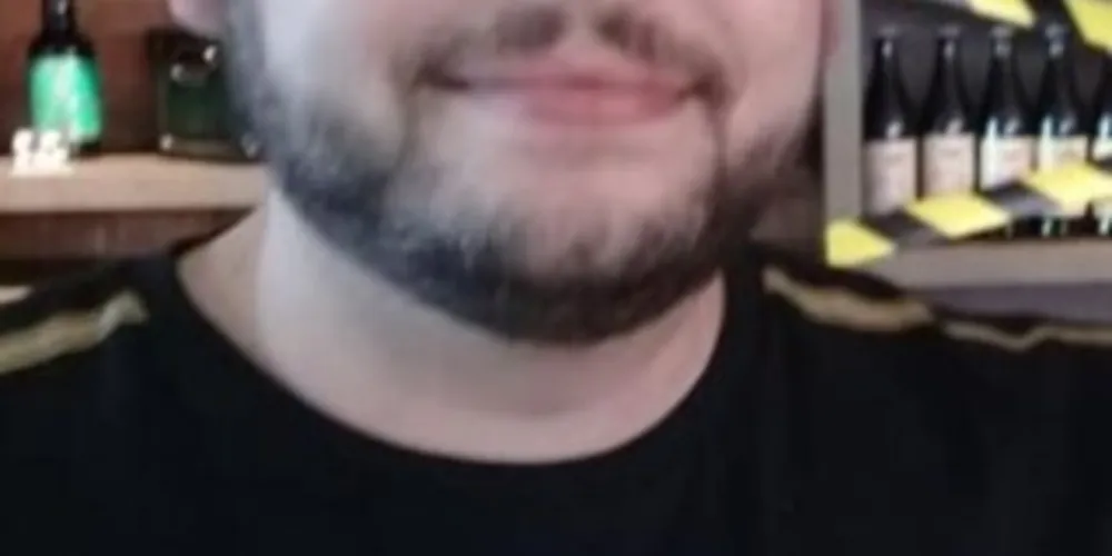 Corpo de Florian Strasburger, 44, está sendo velado na Capela São Francisco