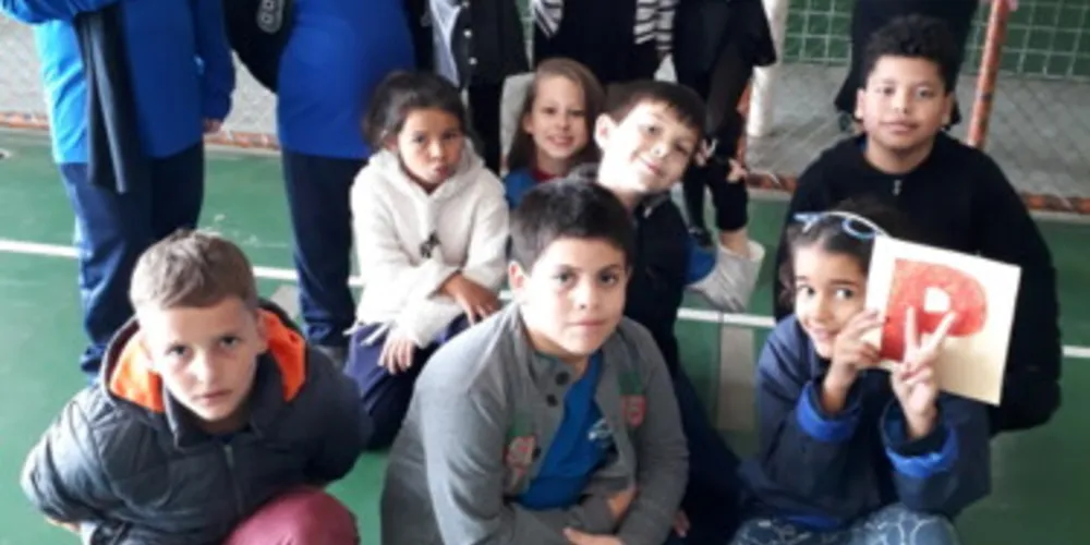 As atividades tem como intuito melhorar a comunicação em publico e aumentar o interesse pela leitura nos alunos