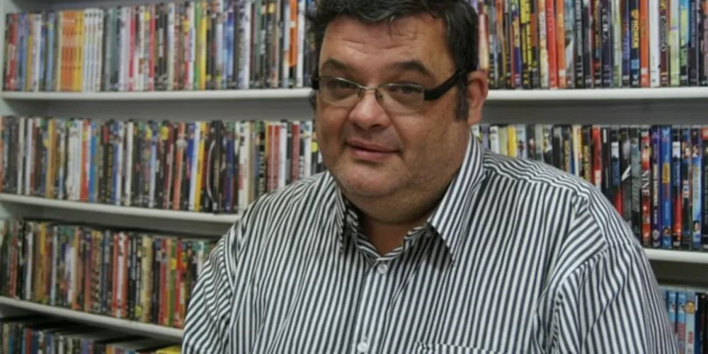 Corpo de Helcio Luiz Wendler Kovaleski, 58, está sendo velado na Capela da Funerária Princesa