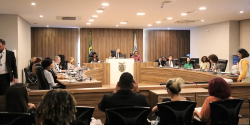Audiência pública foi na noite desta segunda