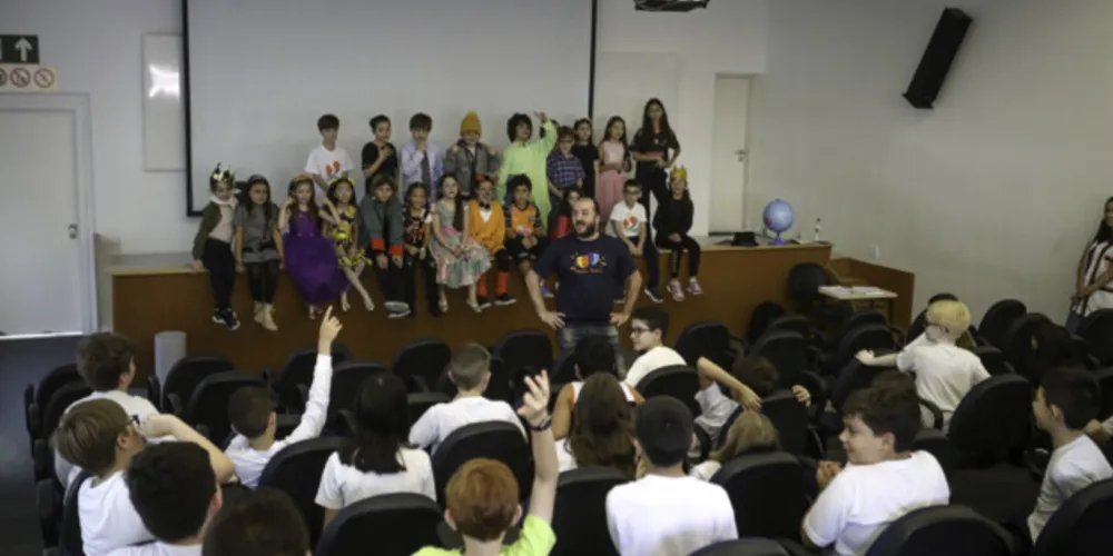 Apresentação teatral dos alunos do Ensino Fundamental I do Colégio Sepam I