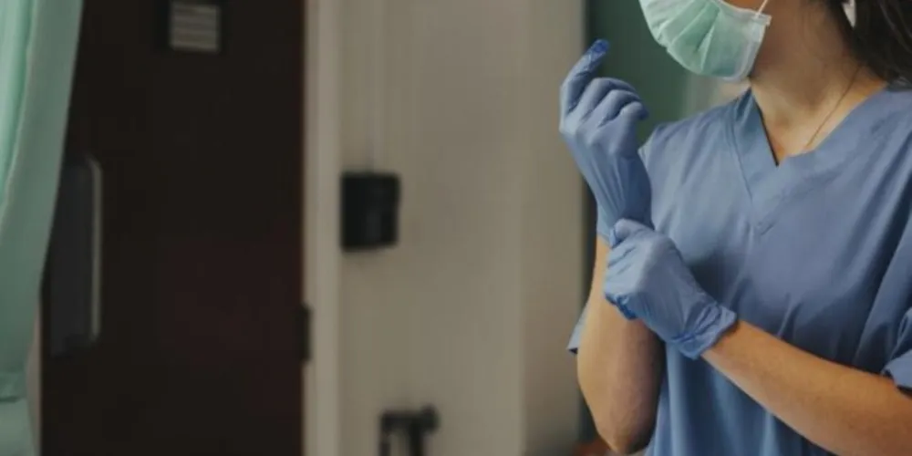 A ação foi ajuizada pelo marido e duas filhas em razão do falecimento da mulher por coronavírus durante o desempenho de trabalho no ramo da saúde