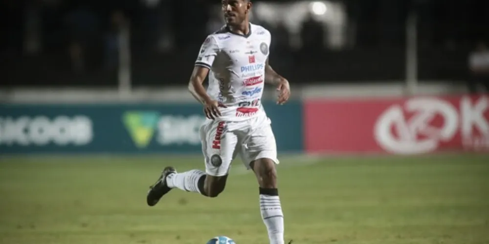 Fantasma busca a quarta vitória seguida na Série C