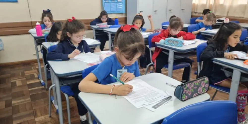 Os jogos reunem estudantes de escolas municipais, estaduais e da rede privada,