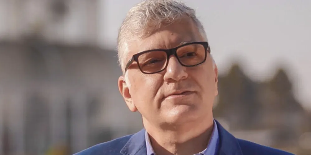 Ele esclarece que a plataforma é uma solução tecnológica sistêmica para todas as etapas da cadeia produtiva (crédito, seguros, insumos, gestão, entre outros)