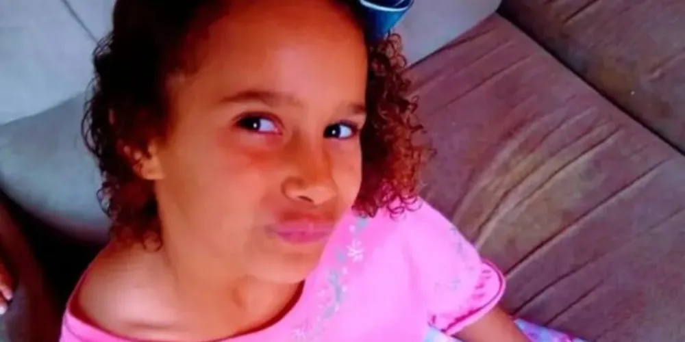 Corpo de Isabelli Alexandra Mariano, 8, foi encontrado com sinais de violência sexual dentro do sofá