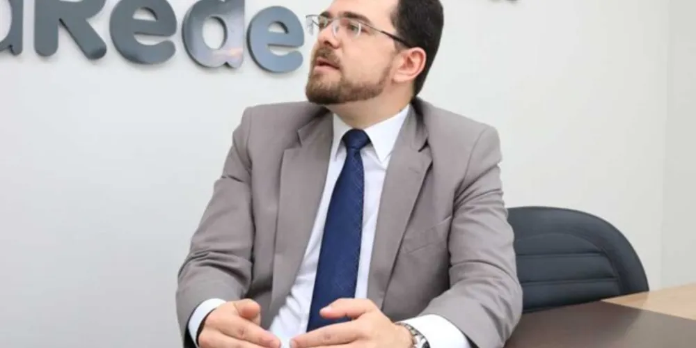 Parlamentar é alvo da Operação Gaeco; Segundo o promotor Antônio Albanez, vereador faz parte de um esquema maior que envolve várias prefeituras no Paraná, São Paulo e Santa Catarina