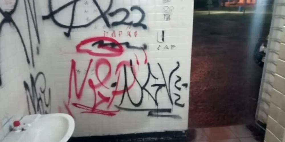 Um adolescente foi apreendido pela equipe da Guarda Civil Municipal de Ponta Grossa na noite de ontem (12)