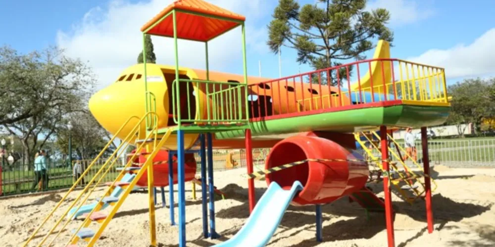 O playground faz parte da comemoração dos 200 anos de Ponta Grossa