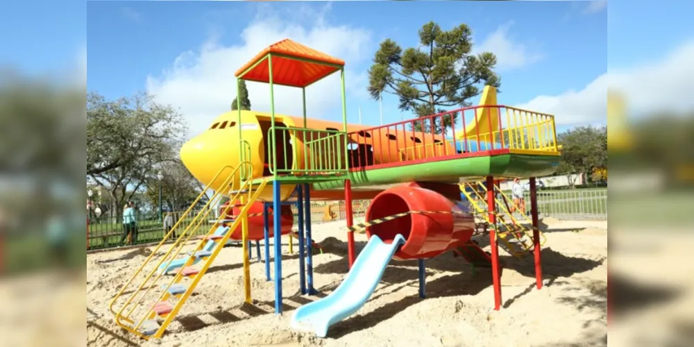 O playground faz parte da comemoração dos 200 anos de Ponta Grossa