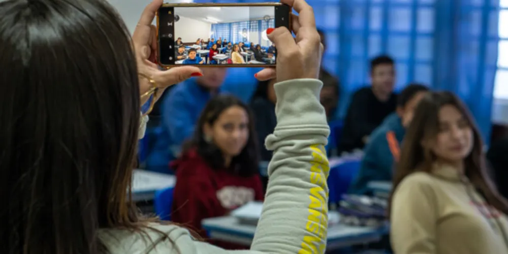 Essas imagens não ficam armazenadas no dispositivo ou com os docentes