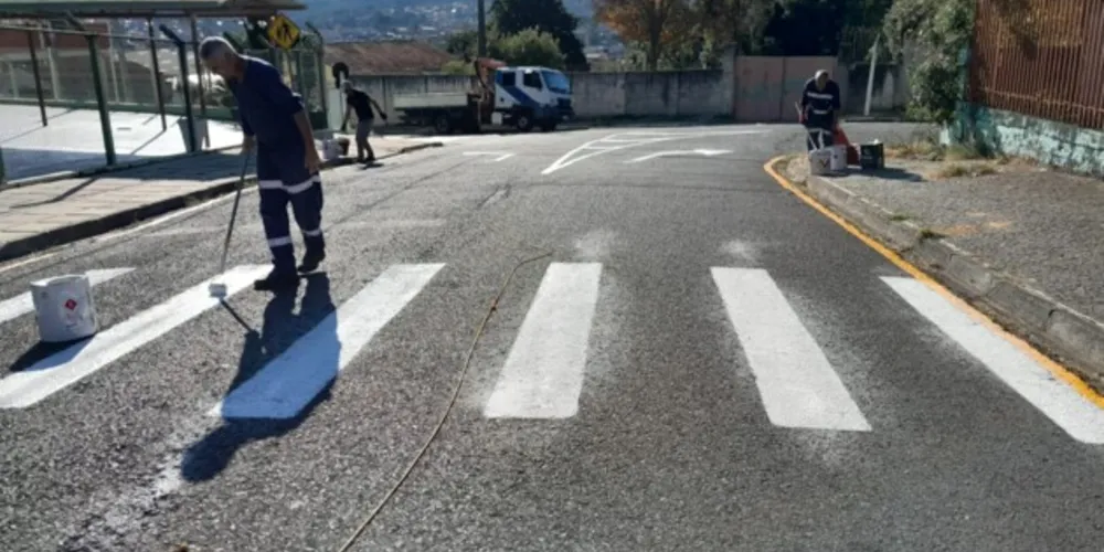 Prefeitura intensifica sinalização de trânsito em PG